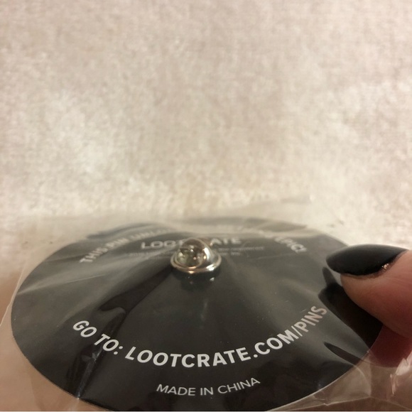 FINAL SALE- LEAVING CLOSET-NO FURTHER DISCOUNTS - Picture 4 of 6